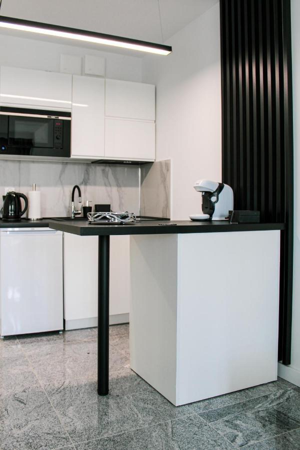 Apartament White-Niska Z Garazem Podziemnym Кельце Экстерьер фото