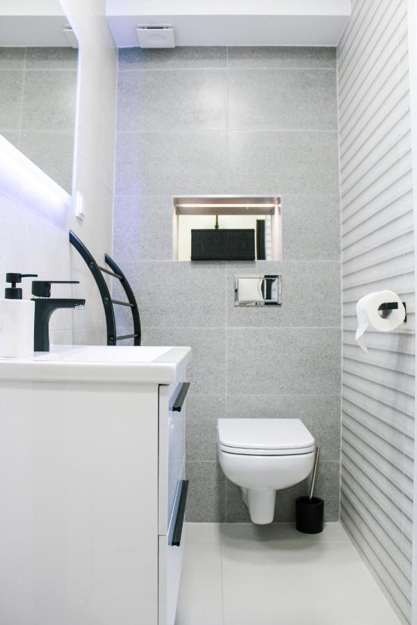 Apartament White-Niska Z Garazem Podziemnym Кельце Экстерьер фото
